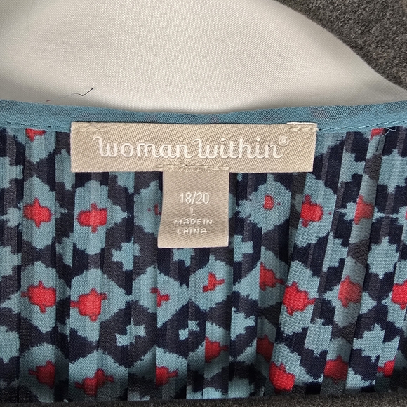 Woman Within Studded Southwestern Boho Pleated Peasant V-Neck Top sz 18/20 L - Picture 6 of 7